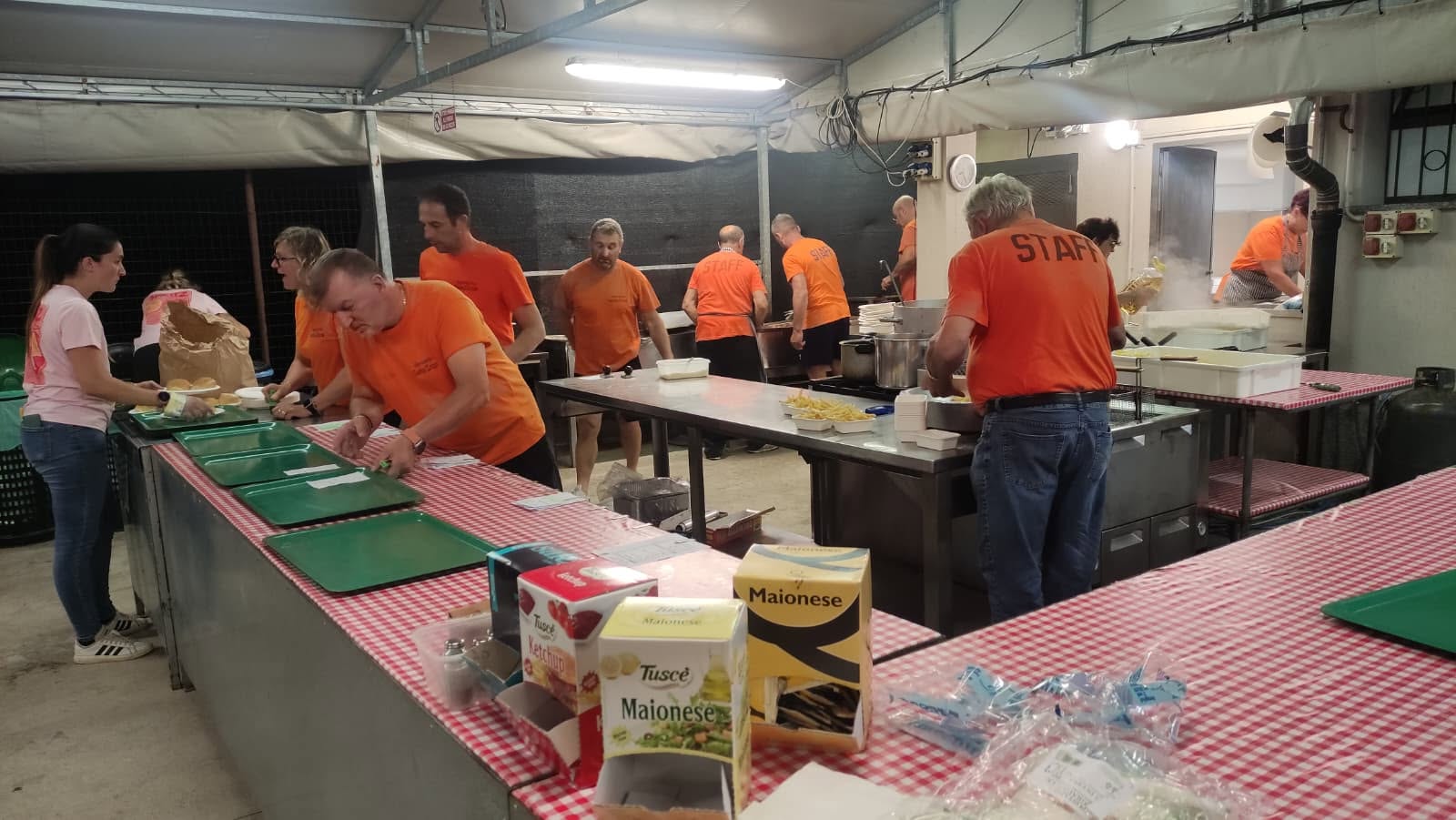 Volontari al lavoro