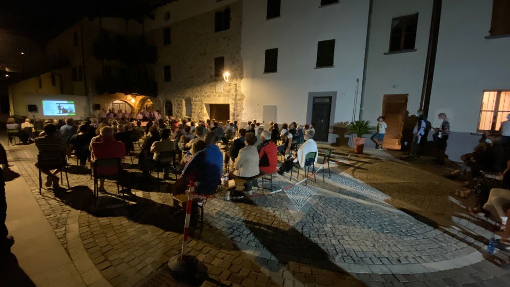 la festa in piazza