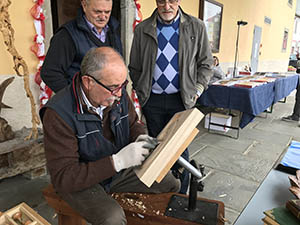 Particolare scultura in legno