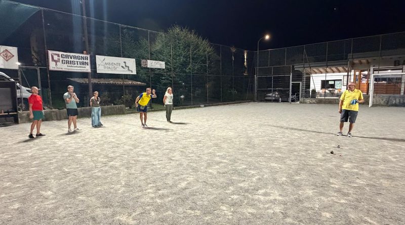 Giocare a bocce a Santa Croce